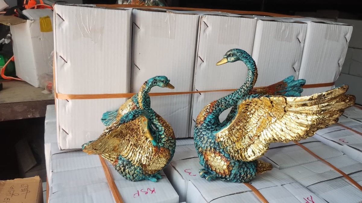 Royal Peacock Pair Showpiece-- 6/10 inch 