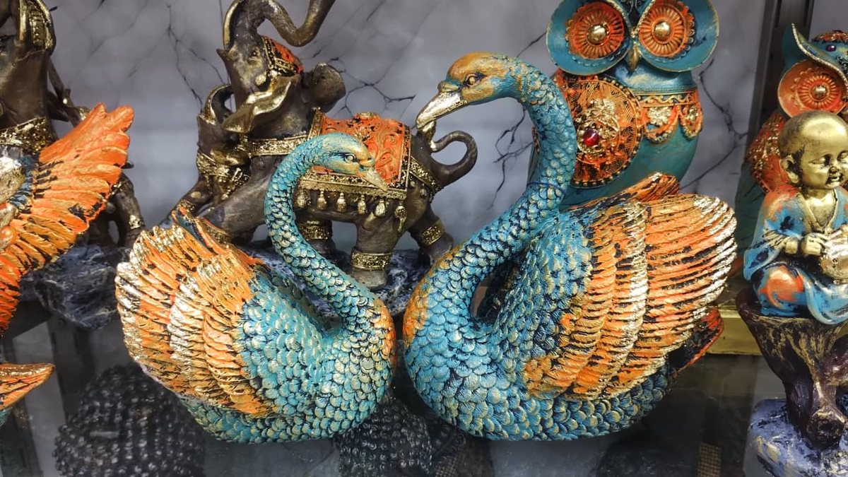 Elegant Swan Pair Showpiece--10/12 inch 