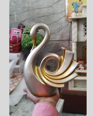 Modern Swan Showpiece 