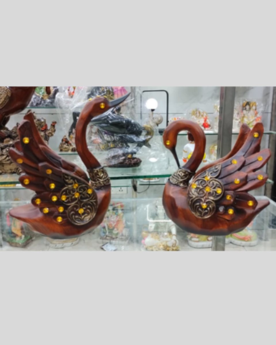 Swan Pair Showpiece