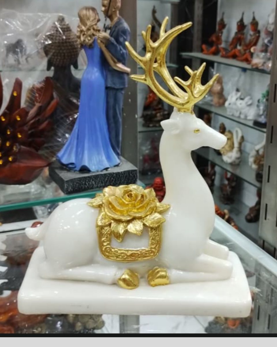 White Deer Showpiece