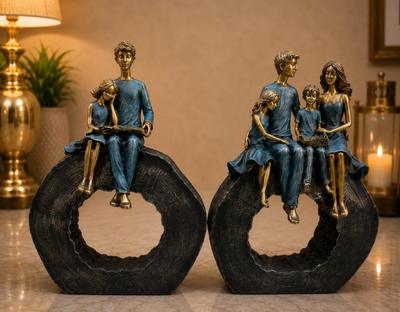 Ring Couple Statue