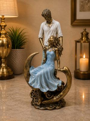 Love Couple Showpiece